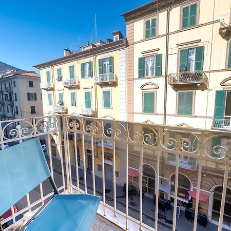 339 - Casa Anghinetti, Centro Citta 斯培西亚